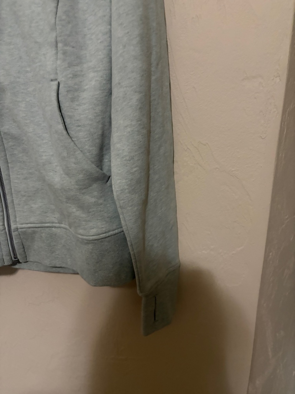 Lululemon Light Mint Green Scuba Full-Zip Hoodie. Worn Once. Excellent Condition - Picture 7 of 11